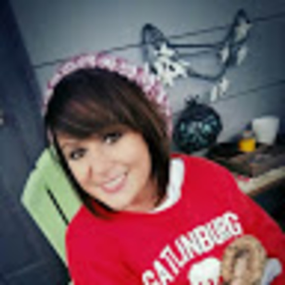 Meet your Posher, Liz - Picture 1 of 1